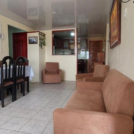 Hostel Casa Marina Пуерто-Лімон Екстер'єр фото