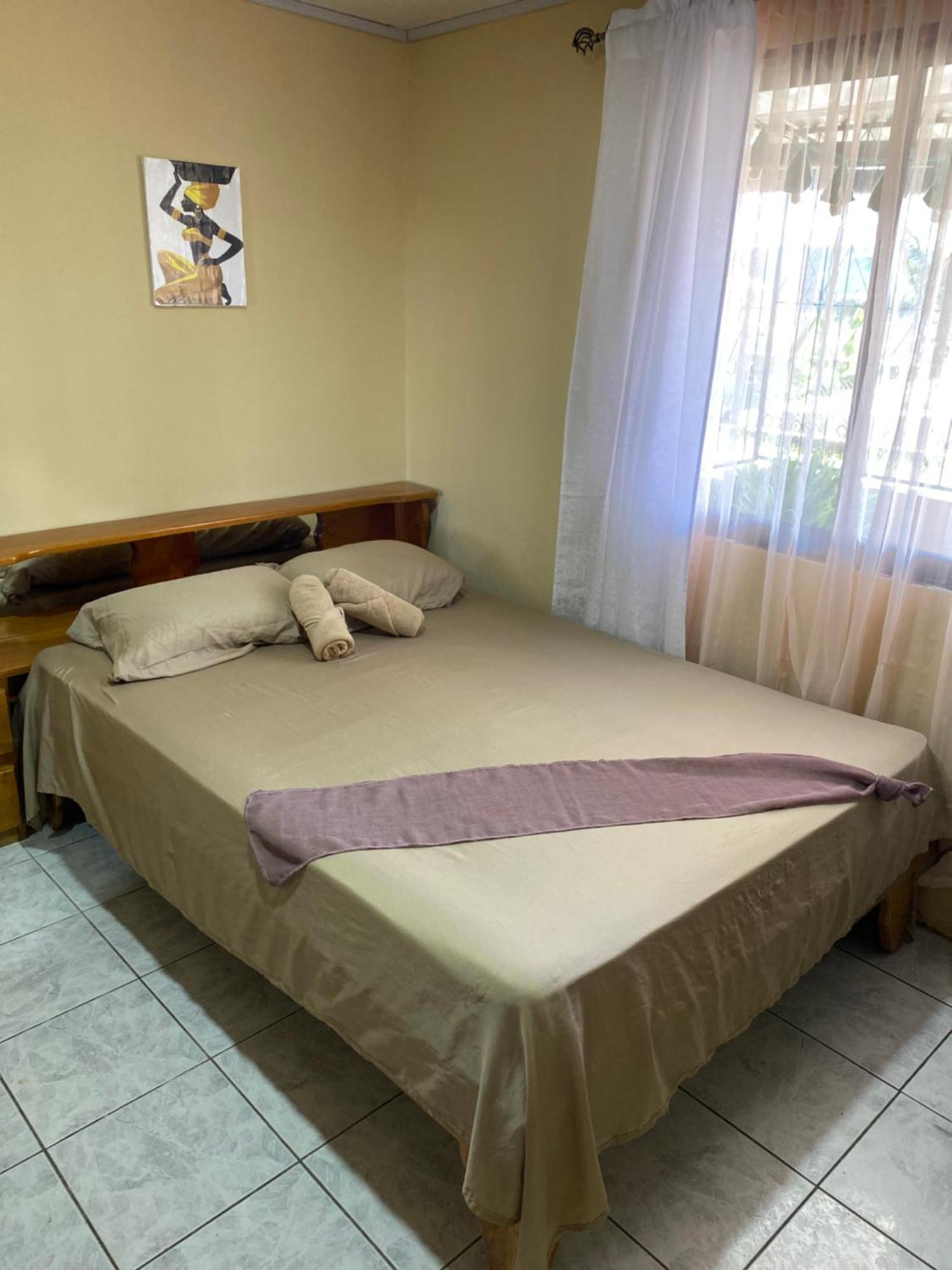 Hostel Casa Marina Пуерто-Лімон Екстер'єр фото