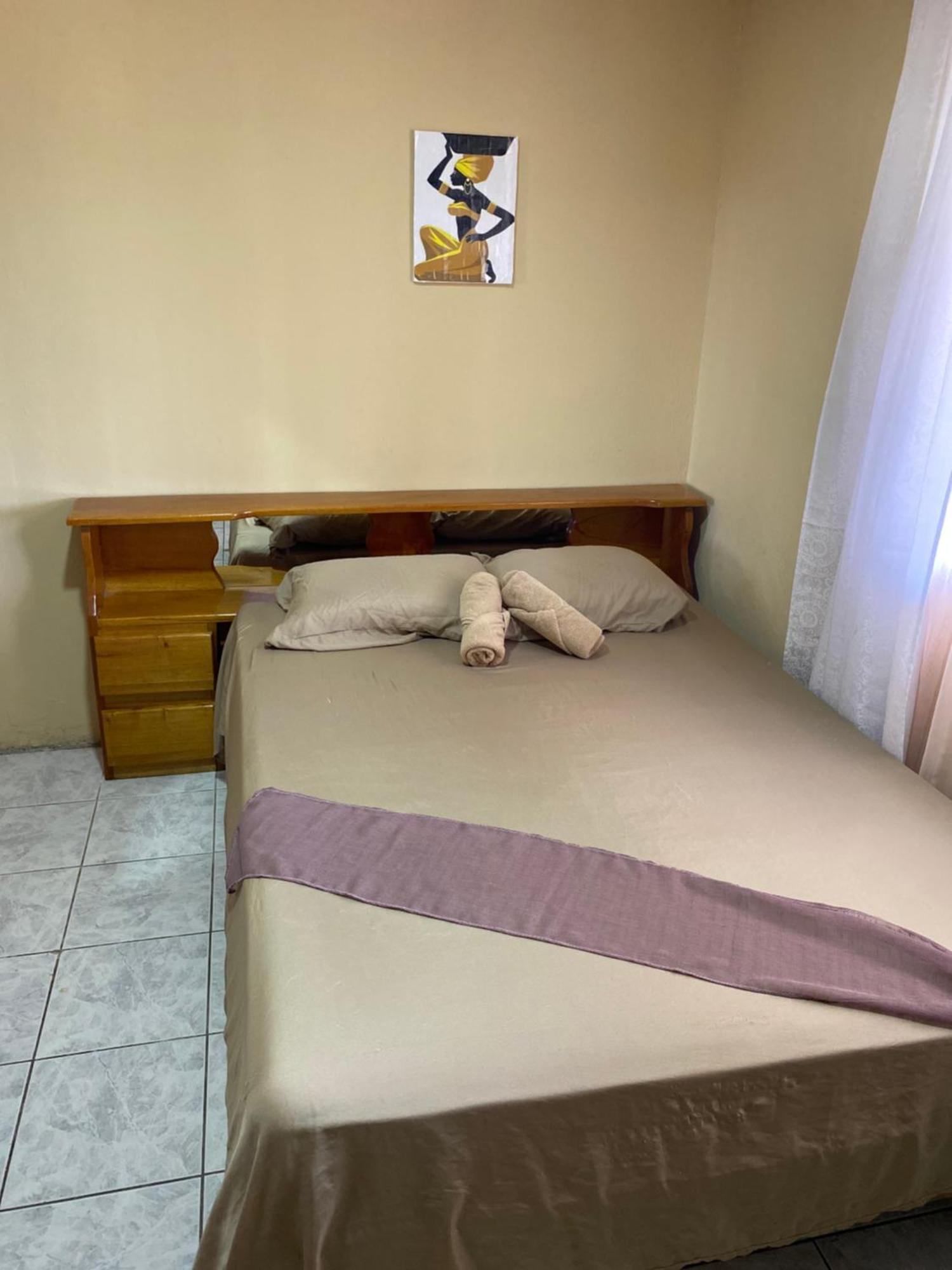 Hostel Casa Marina Пуерто-Лімон Екстер'єр фото
