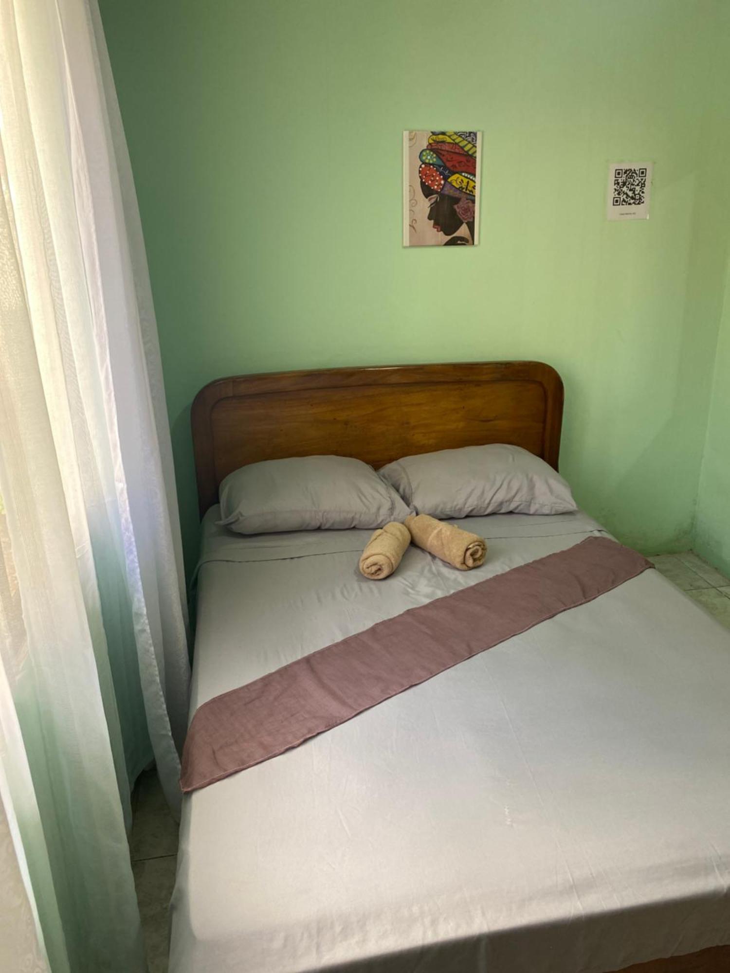 Hostel Casa Marina Пуерто-Лімон Екстер'єр фото